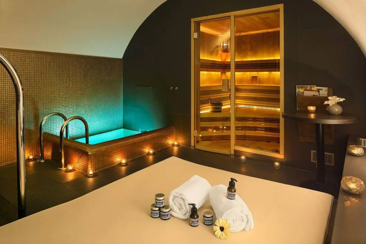 Zámecké 6chodové menu + privátní wellness pro 2 osoby - foto 05