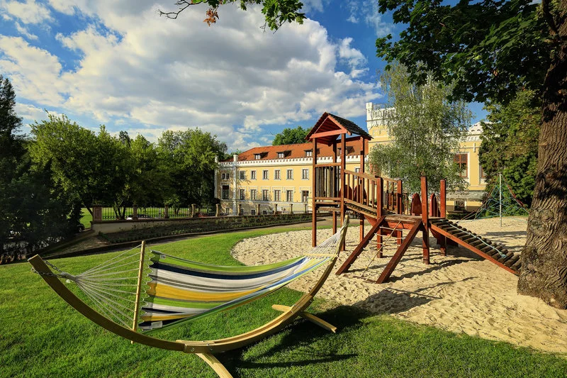 Zámecký odpočinek pro dva a privátní wellness - foto 04