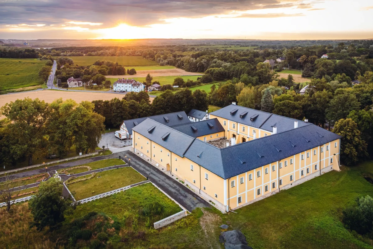 Zámecký pobyt se snídaní a prohlídkou na šlechtickém Zámku Rychvald pro 2 osoby - foto 03
