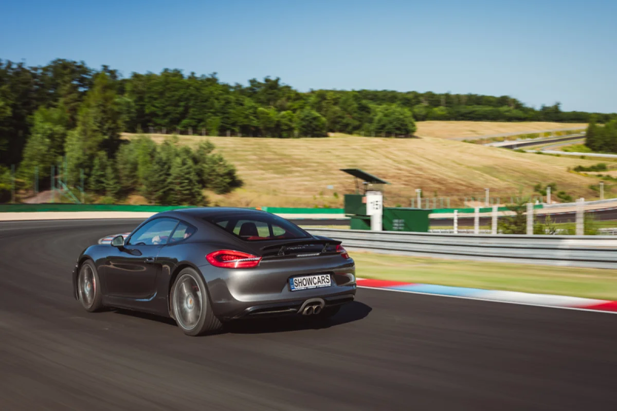 Zážitková jízda v Porsche 718 Cayman - foto 09