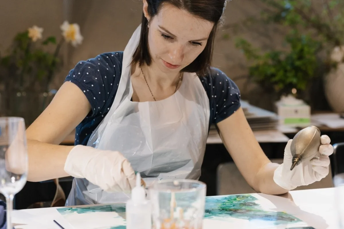 Zážitkové malování ArtMoment unikátní metodou ArtInk s lihovou tuší - foto 05