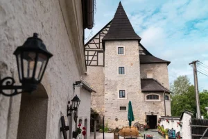 Zážitkový pobyt na hradě Vildštejn se 4chodovou večeří - foto 01