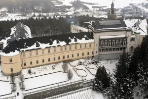 Zimní zámecká romantika s polopenzí a unikátním wellness - foto 02