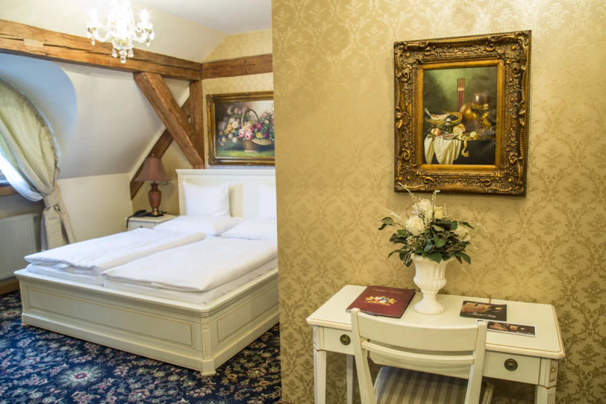 Zimní zámecká romantika s polopenzí a unikátním wellness - foto 04